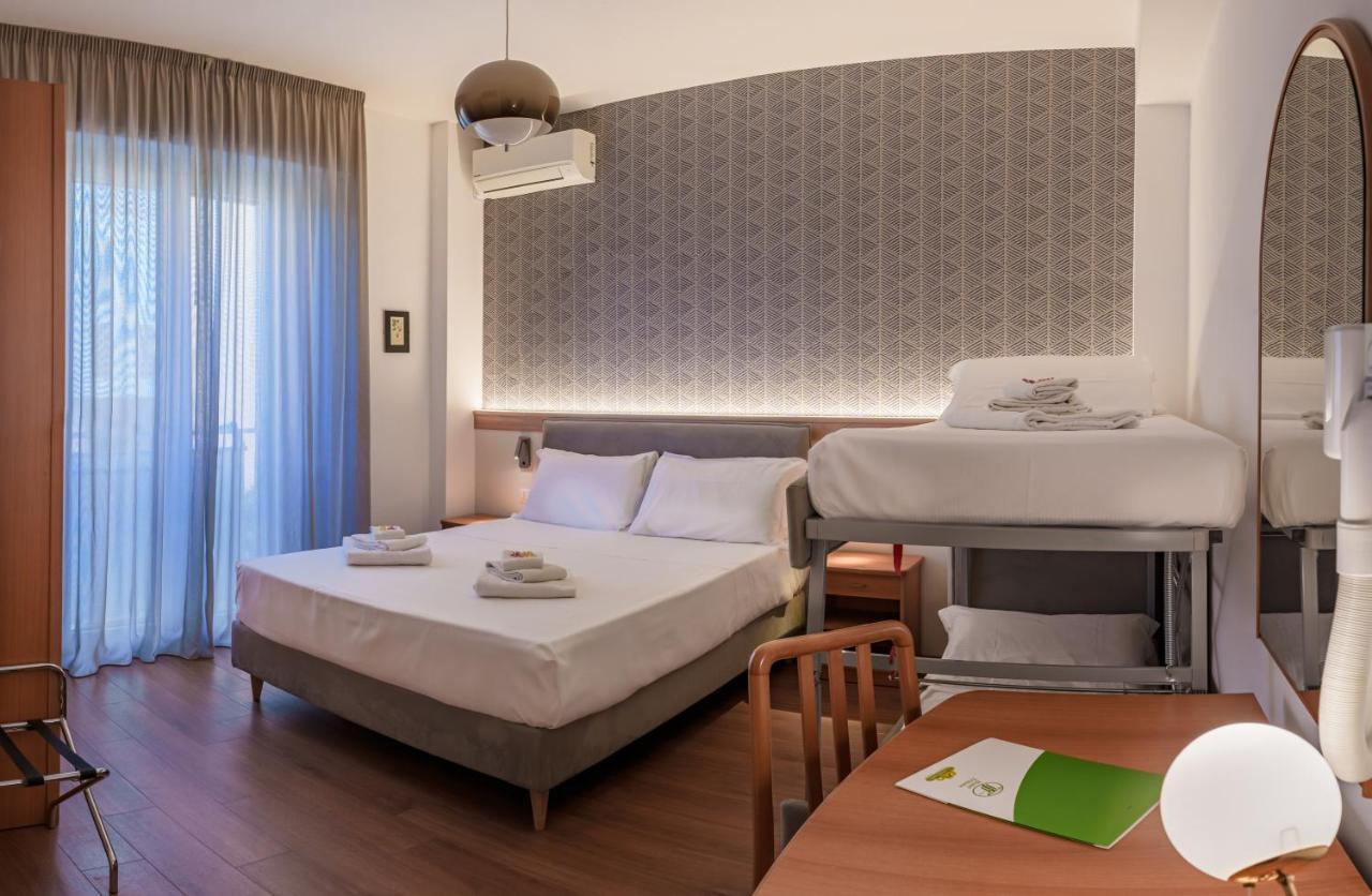 Hotel Tritone セニガッリア エクステリア 写真