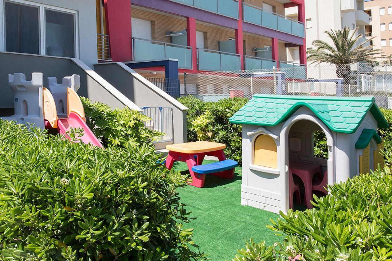 Hotel Tritone セニガッリア エクステリア 写真