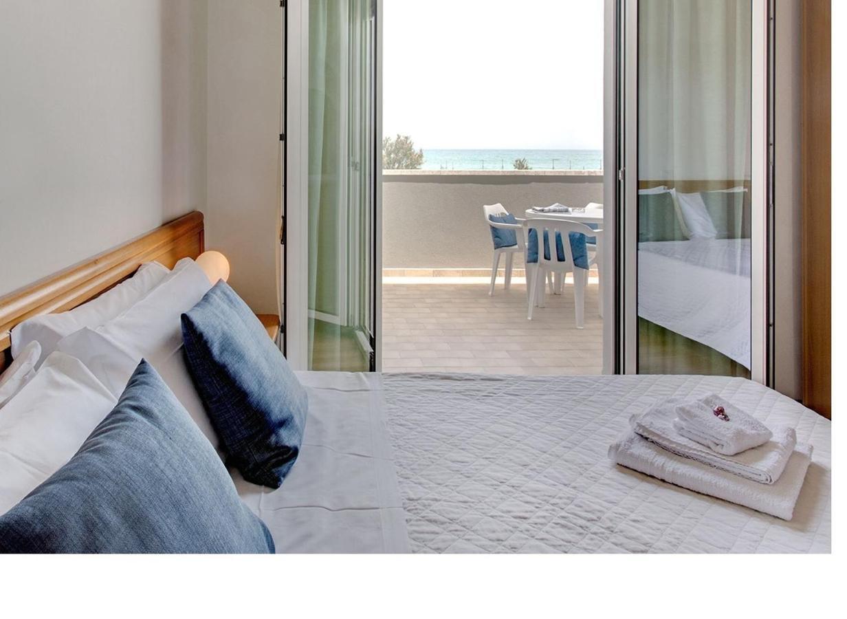 Hotel Tritone セニガッリア エクステリア 写真